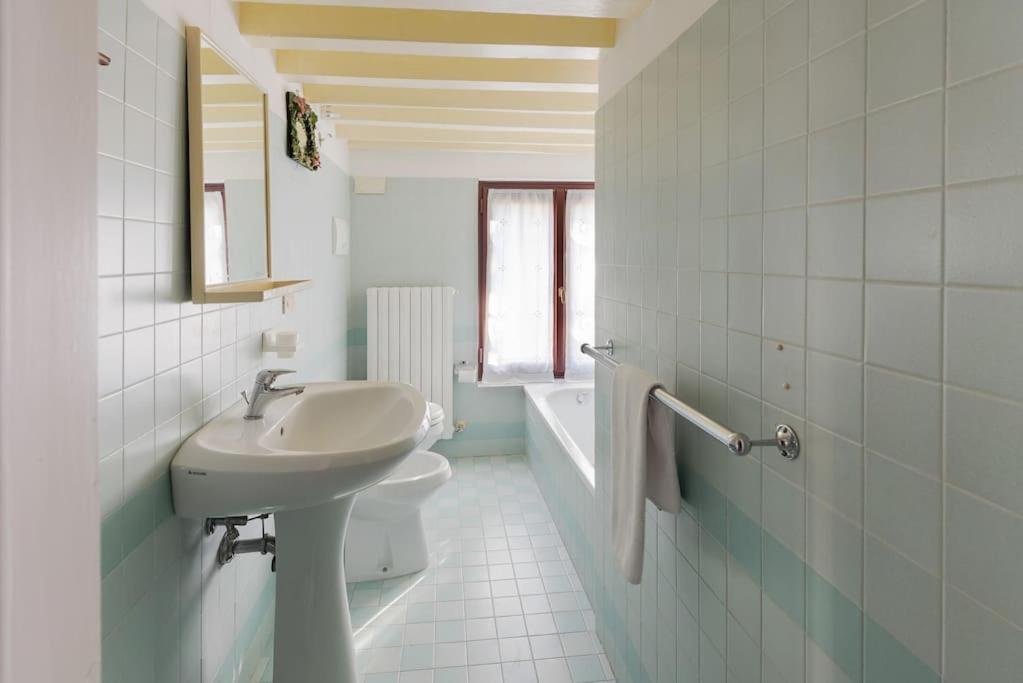 Walk On The Water ✧ 5 Minutes To Rialto Bridge Apartment Venice Exterior photo