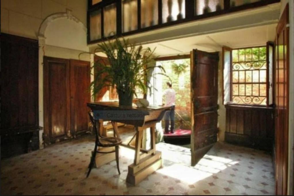 Walk On The Water ✧ 5 Minutes To Rialto Bridge Apartment Venice Exterior photo