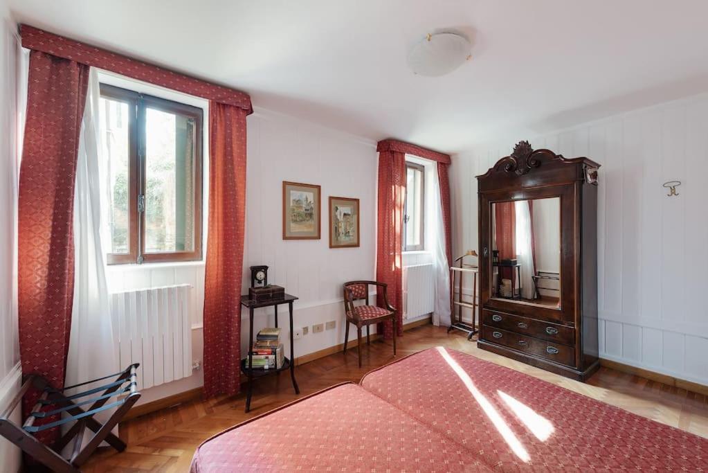 Walk On The Water ✧ 5 Minutes To Rialto Bridge Apartment Venice Exterior photo
